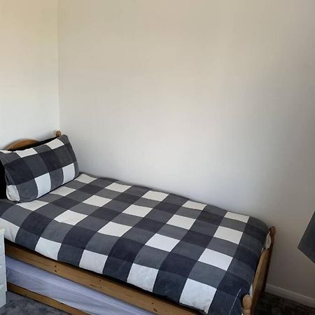 5 Bedroom House With Outdoor Space Upminster Esterno foto