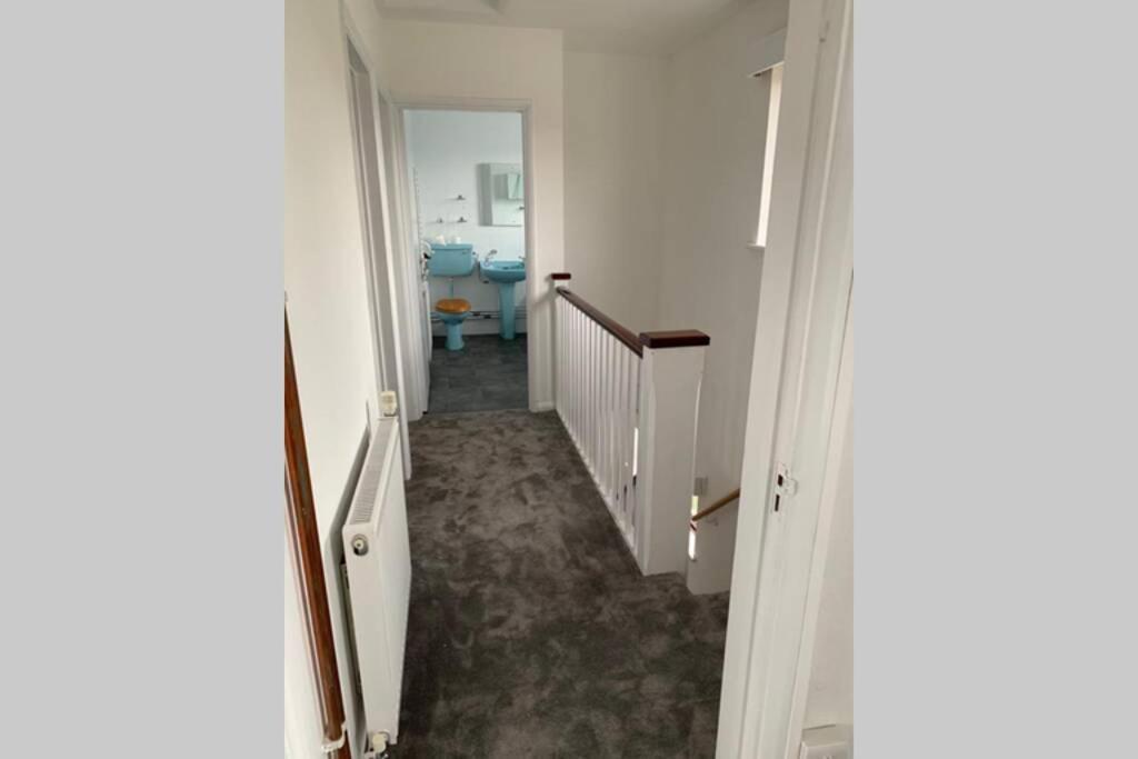 5 Bedroom House With Outdoor Space Upminster Esterno foto